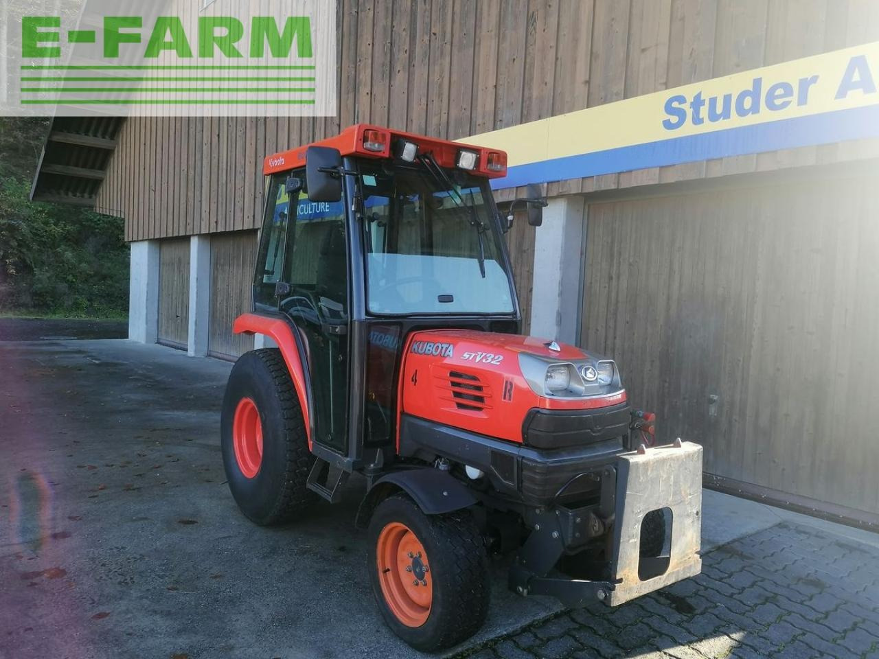 Kubota stv 32 - Traktor: slika 2 Kubota stv 32 - Traktor: slika 2