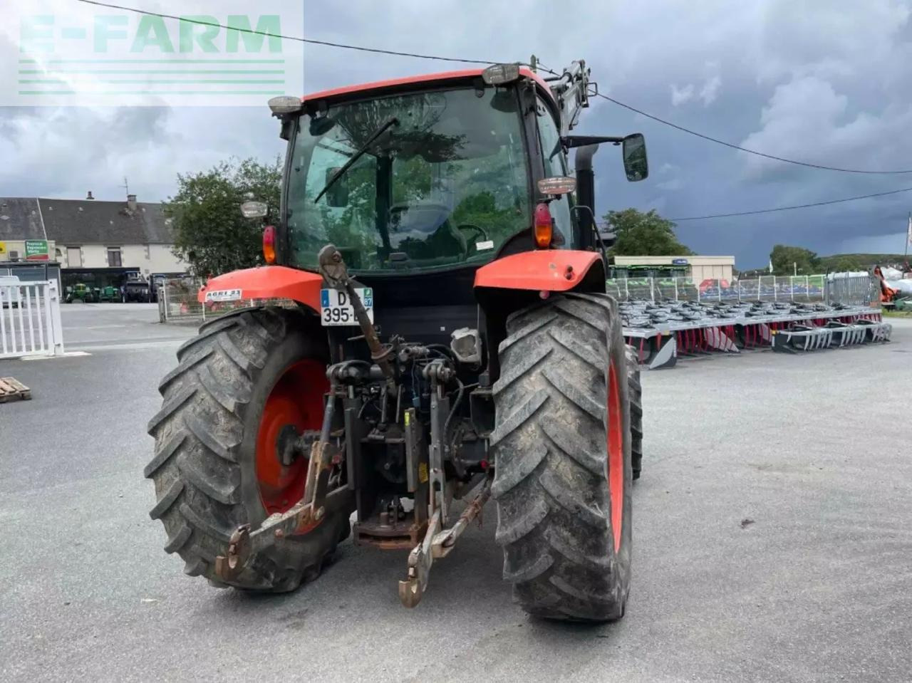 Kubota tracteur agricole m110gx kubota - Traktor: slika 3 Kubota tracteur agricole m110gx kubota - Traktor: slika 3