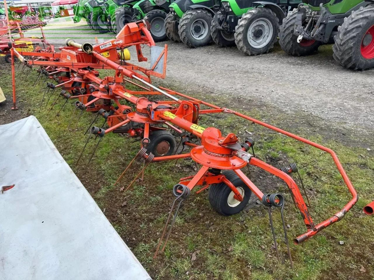Kuhn faneuse gf8501mh kuhn - Prevrtač/ Grabuljač: slika 4 Kuhn faneuse gf8501mh kuhn - Prevrtač/ Grabuljač: slika 4