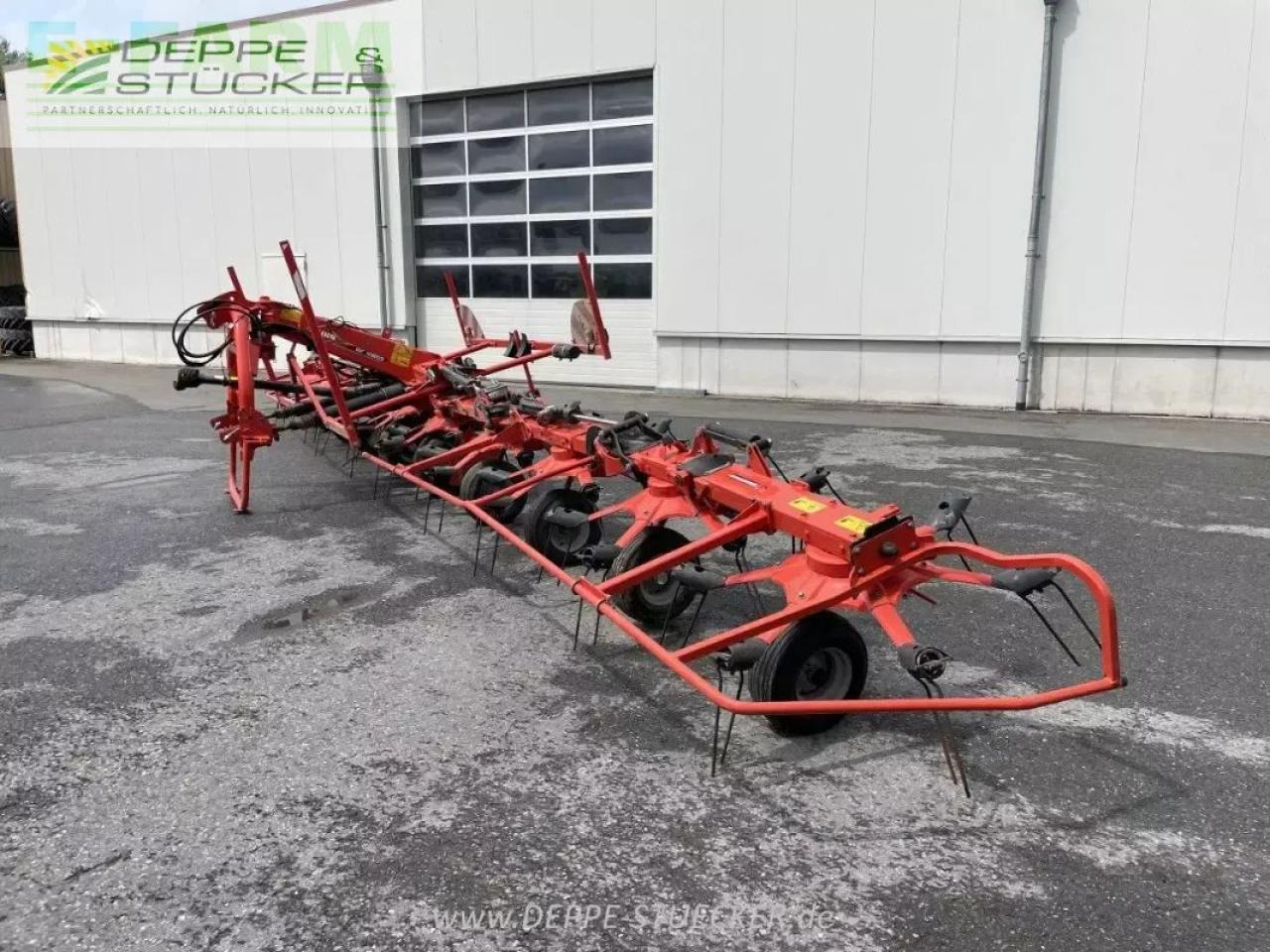 Prevrtač/ Grabuljač Kuhn gf10803 (my 2023): slika 13