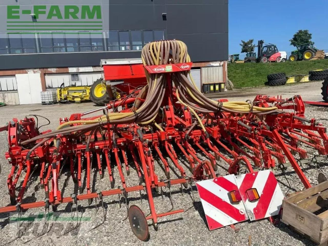 Kuhn hr5004dr + venta tf 702 - Kombinovana mašina za setvu: slika 3 Kuhn hr5004dr + venta tf 702 - Kombinovana mašina za setvu: slika 3