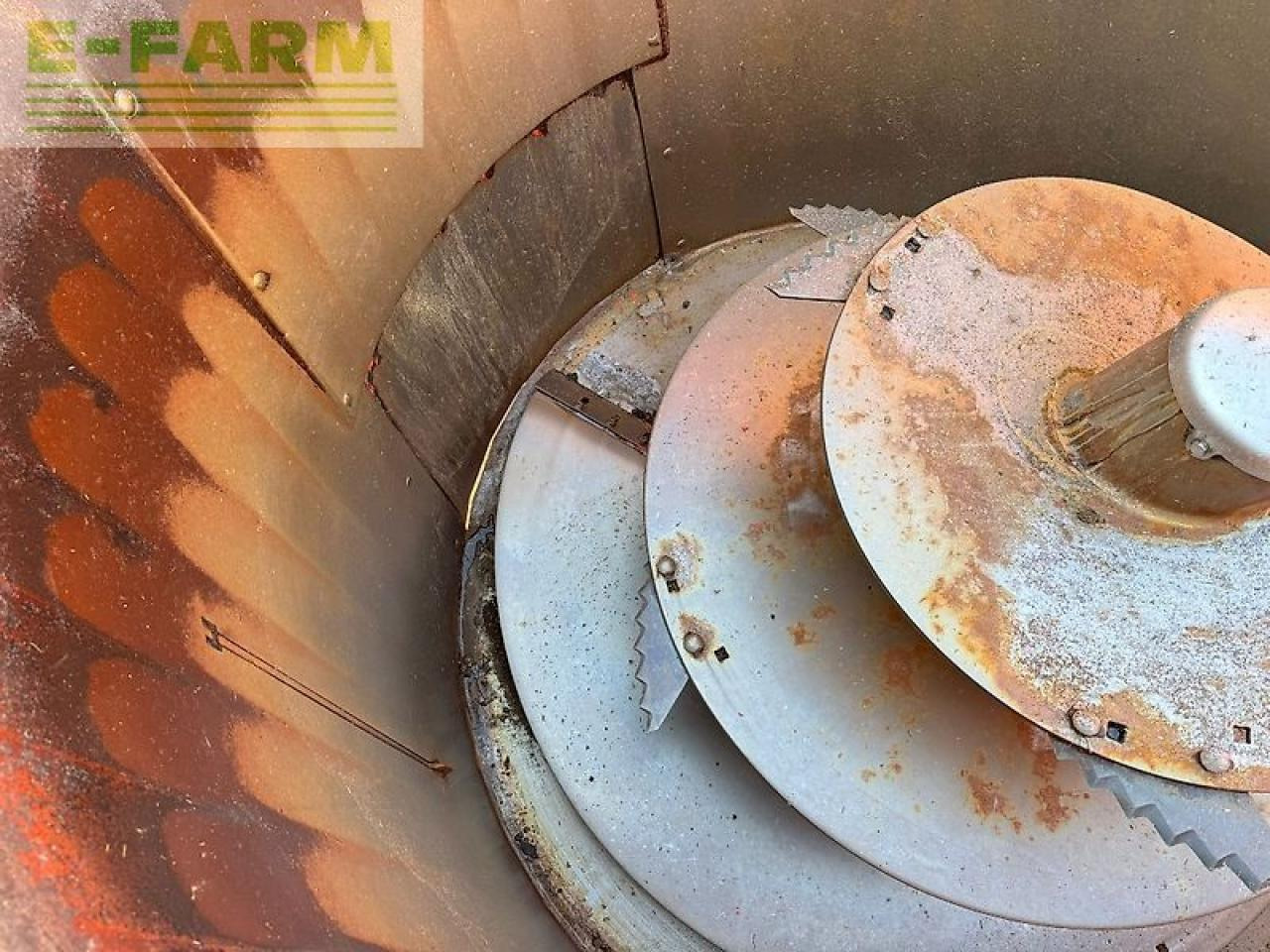 Kuhn spv 14m3 - Oprema za stoku: slika 4 Kuhn spv 14m3 - Oprema za stoku: slika 4