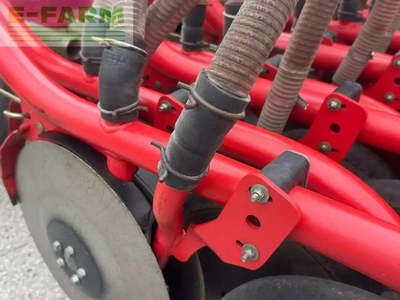 Kverneland u drill 600 - Kombinovana mašina za setvu: slika 4 Kverneland u drill 600 - Kombinovana mašina za setvu: slika 4