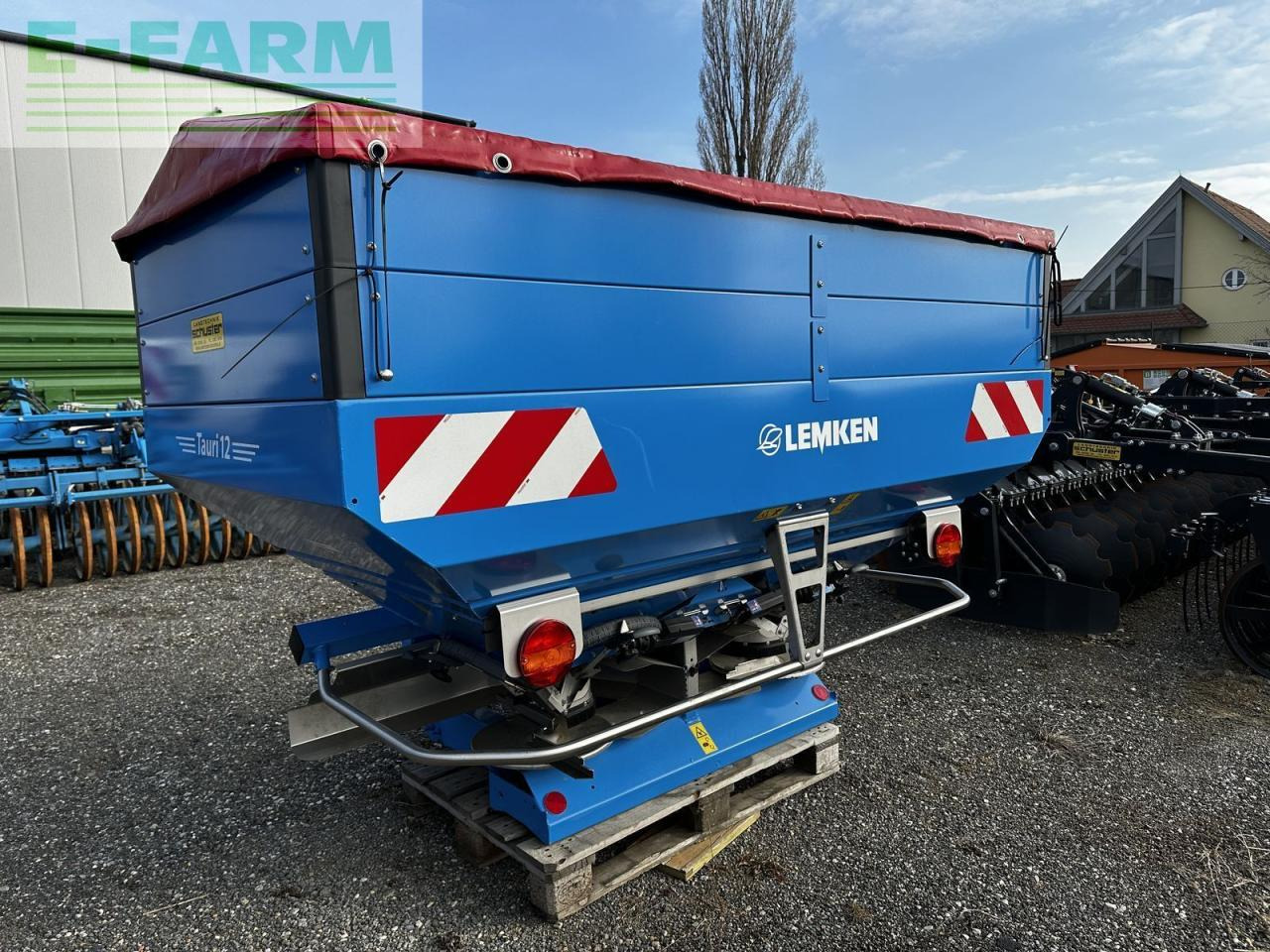 Lemken tauri 12/2150 - Rasipač veštačkog đubriva: slika 1 Lemken tauri 12/2150 - Rasipač veštačkog đubriva: slika 1