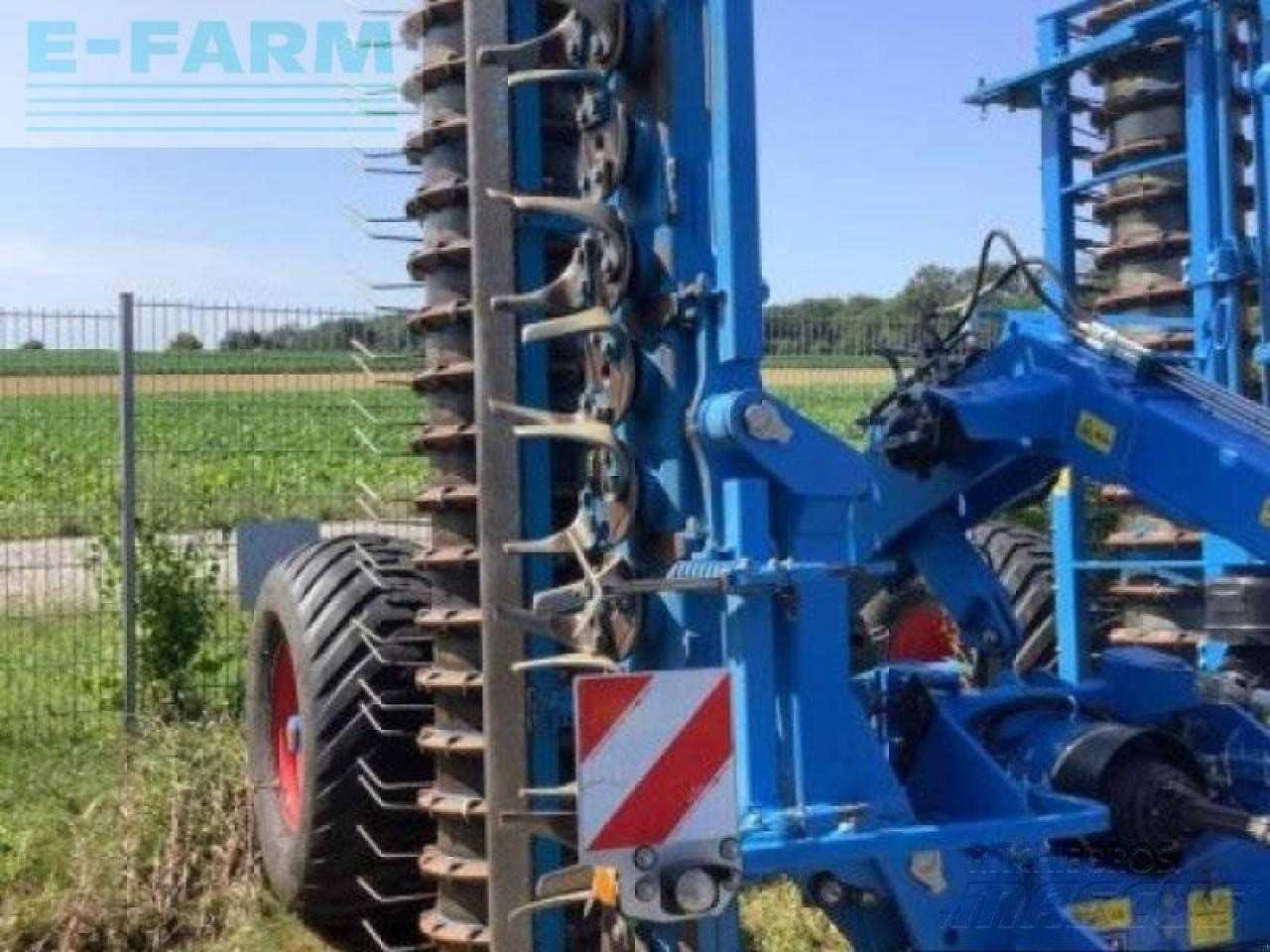 Lemken zirkon 12 mit fahrwerk - Tanjirača: slika 3 Lemken zirkon 12 mit fahrwerk - Tanjirača: slika 3