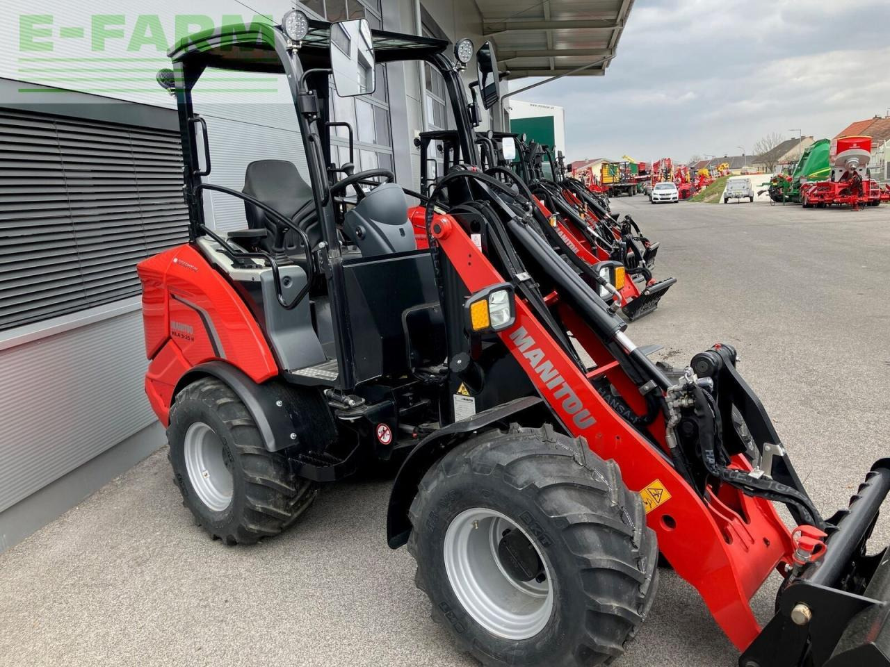 Manitou manitou mla 3-25 - Mini bager: slika 2 Manitou manitou mla 3-25 - Mini bager: slika 2