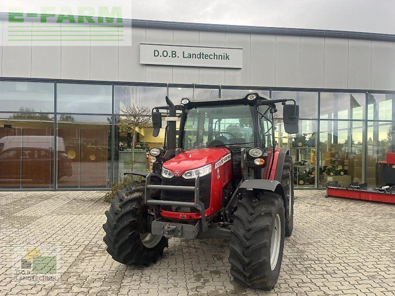 Massey Ferguson 4708 - Traktor: slika 1 Massey Ferguson 4708 - Traktor: slika 1