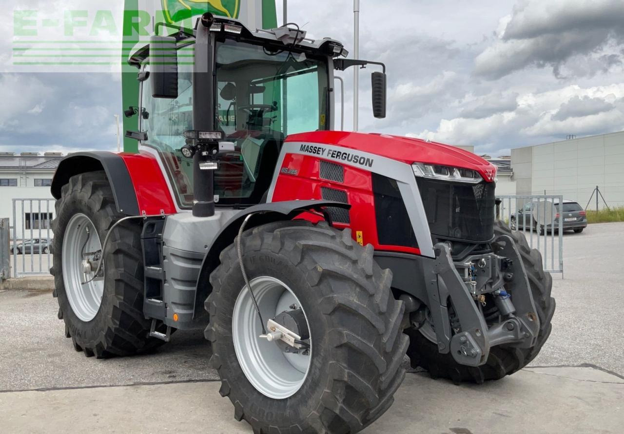 Massey Ferguson 8S.225 Dyna E-Power EXC - Traktor: slika 4 Massey Ferguson 8S.225 Dyna E-Power EXC - Traktor: slika 4