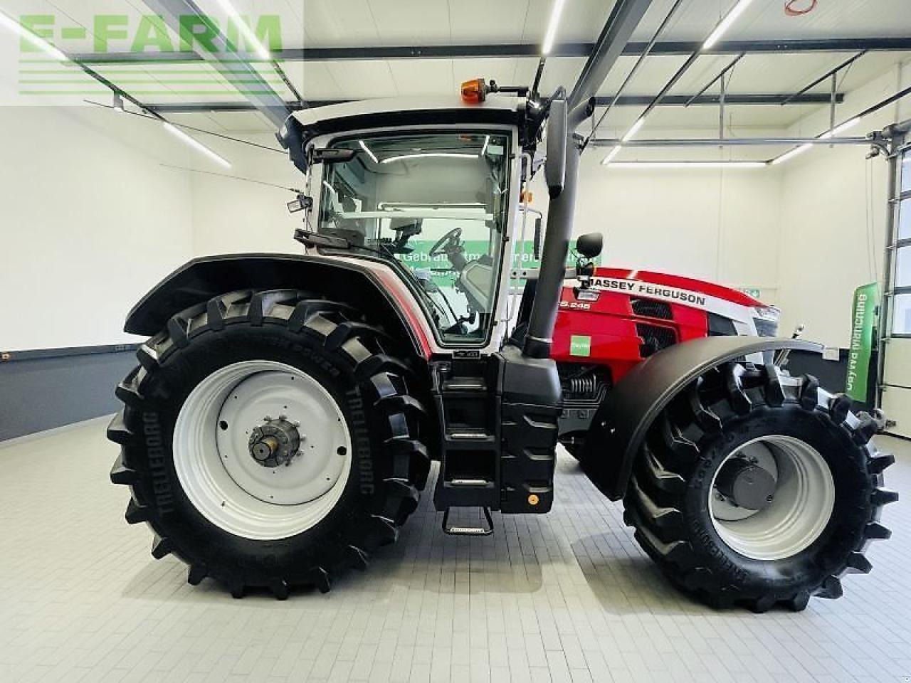 Massey Ferguson 8s.245 dyna-vt exclusive Exclusive - Traktor: slika 4 Massey Ferguson 8s.245 dyna-vt exclusive Exclusive - Traktor: slika 4