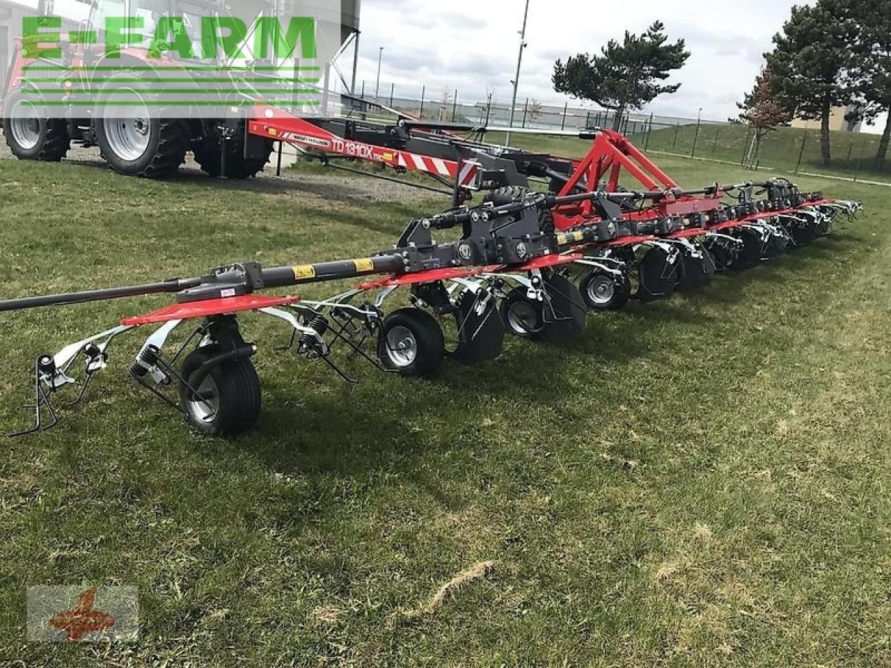 Massey Ferguson mf td 1310 x trc / lotus 1250 profi - Prevrtač/ Grabuljač: slika 1 Massey Ferguson mf td 1310 x trc / lotus 1250 profi - Prevrtač/ Grabuljač: slika 1