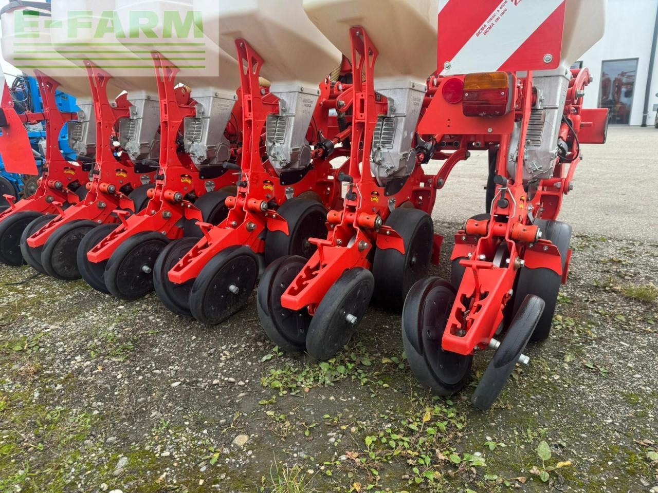 Mustang manta 12 x 50 - Mašina za preciznu setvu: slika 3 Mustang manta 12 x 50 - Mašina za preciznu setvu: slika 3