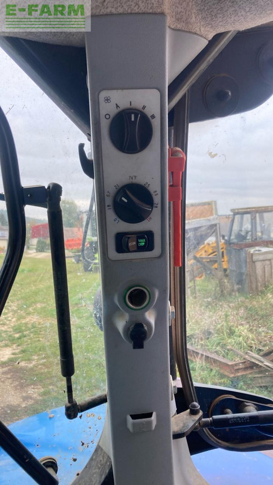Traktor New Holland T7050: slika 21