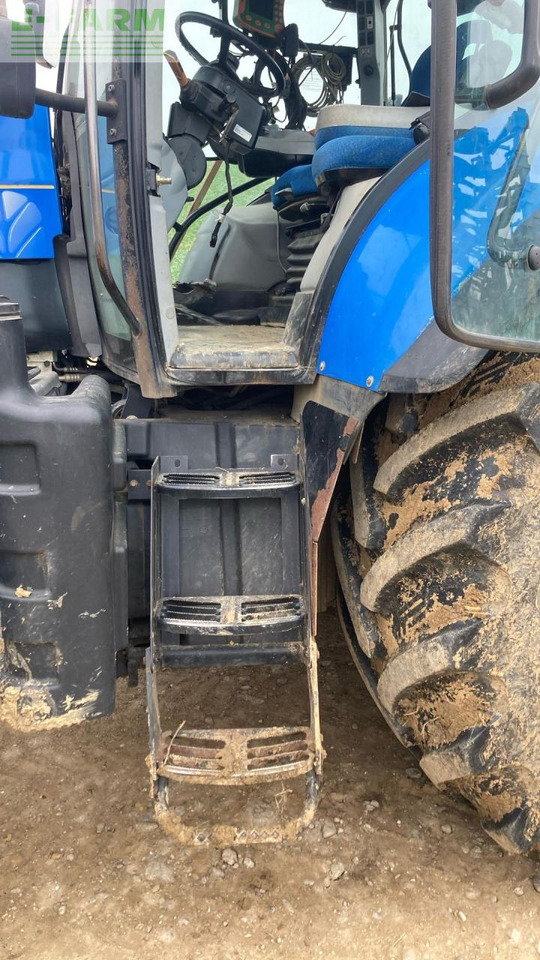 Traktor New Holland T7050: slika 16