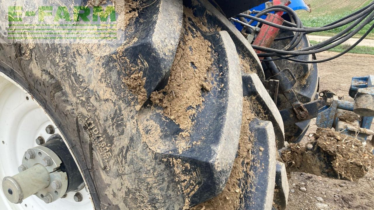 Traktor New Holland T7050: slika 15