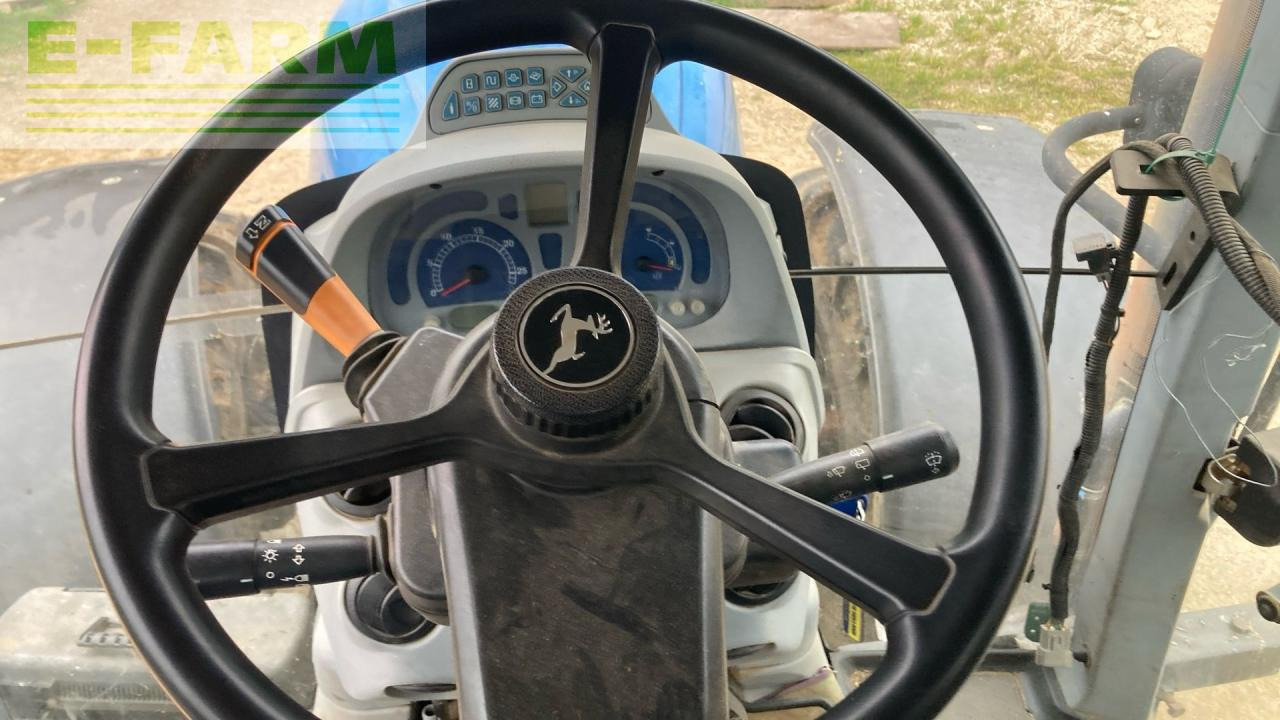Traktor New Holland T7050: slika 17