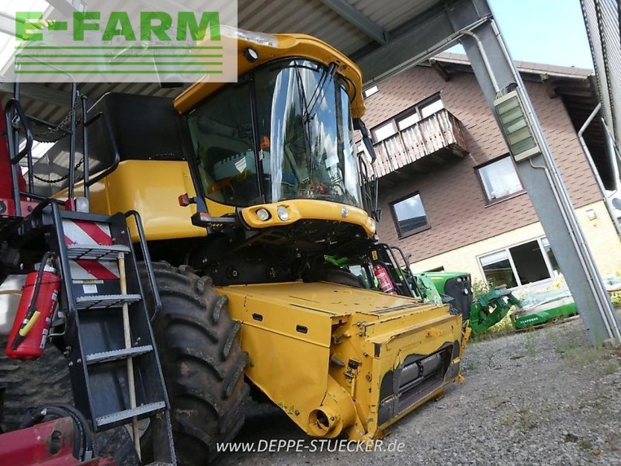 New Holland cr 9090 elevation - Kombinovani kombajn: slika 2 New Holland cr 9090 elevation - Kombinovani kombajn: slika 2
