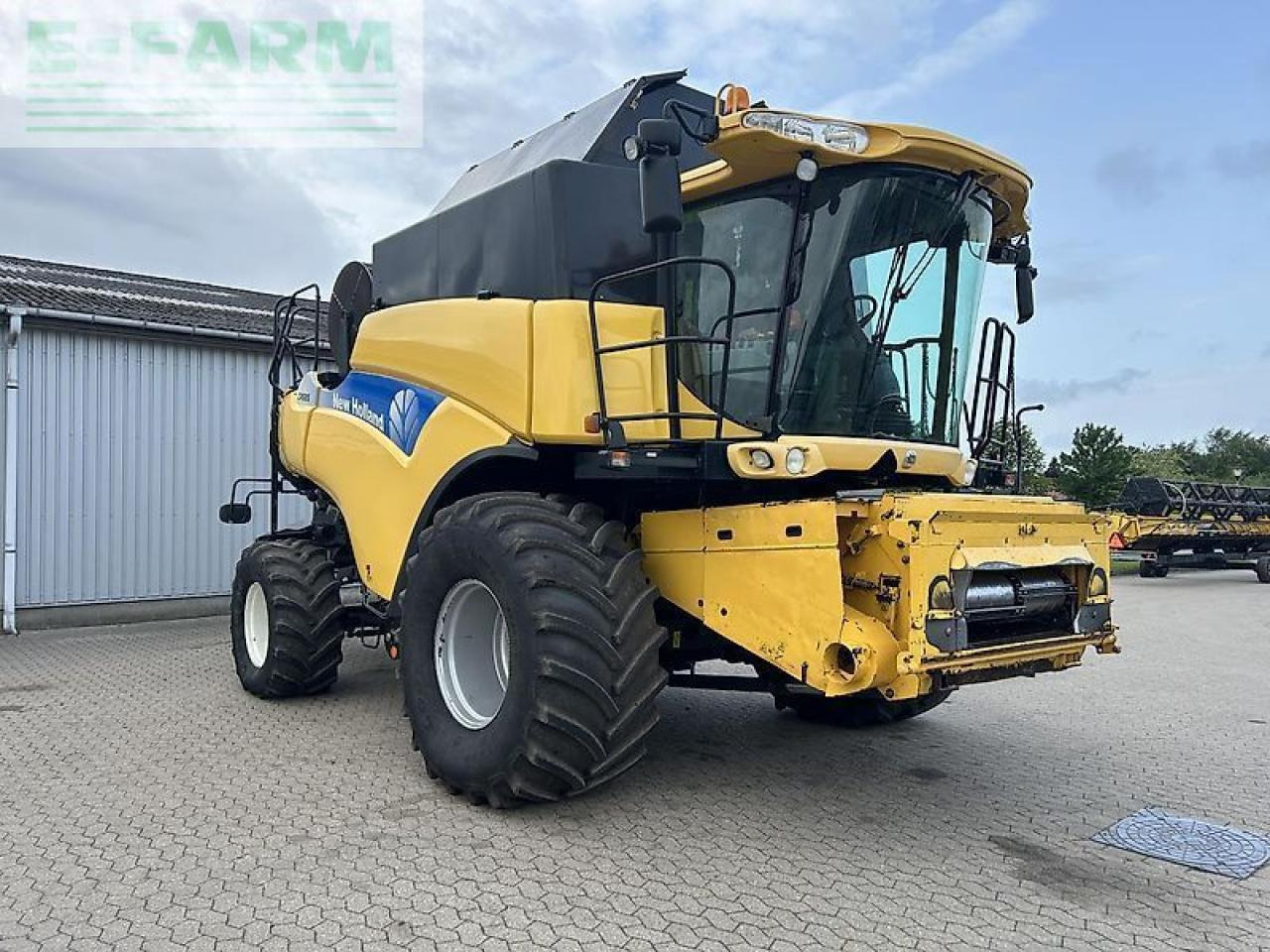 Kombinovani kombajn New Holland cr 980: slika 13
