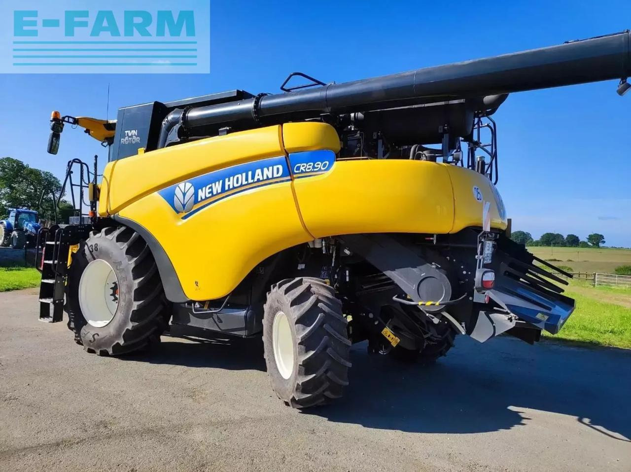 Kombinovani kombajn New Holland cr8.90: slika 8