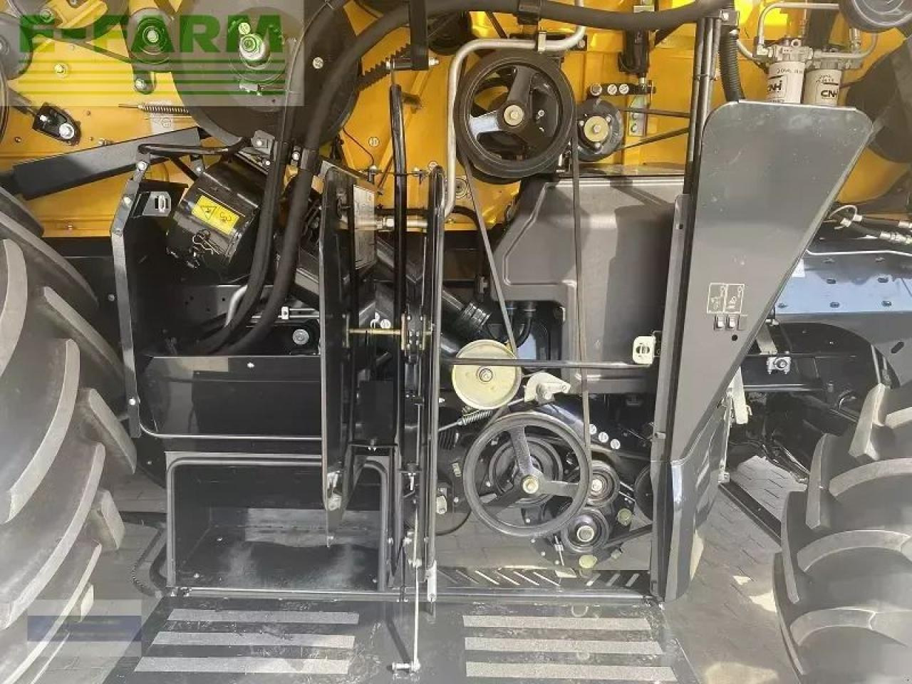 Kombinovani kombajn New Holland cx 8.90: slika 10