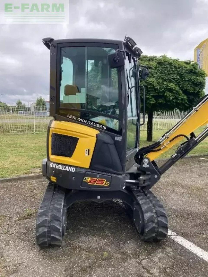 New Holland e 25 d - Mini bager: slika 3 New Holland e 25 d - Mini bager: slika 3