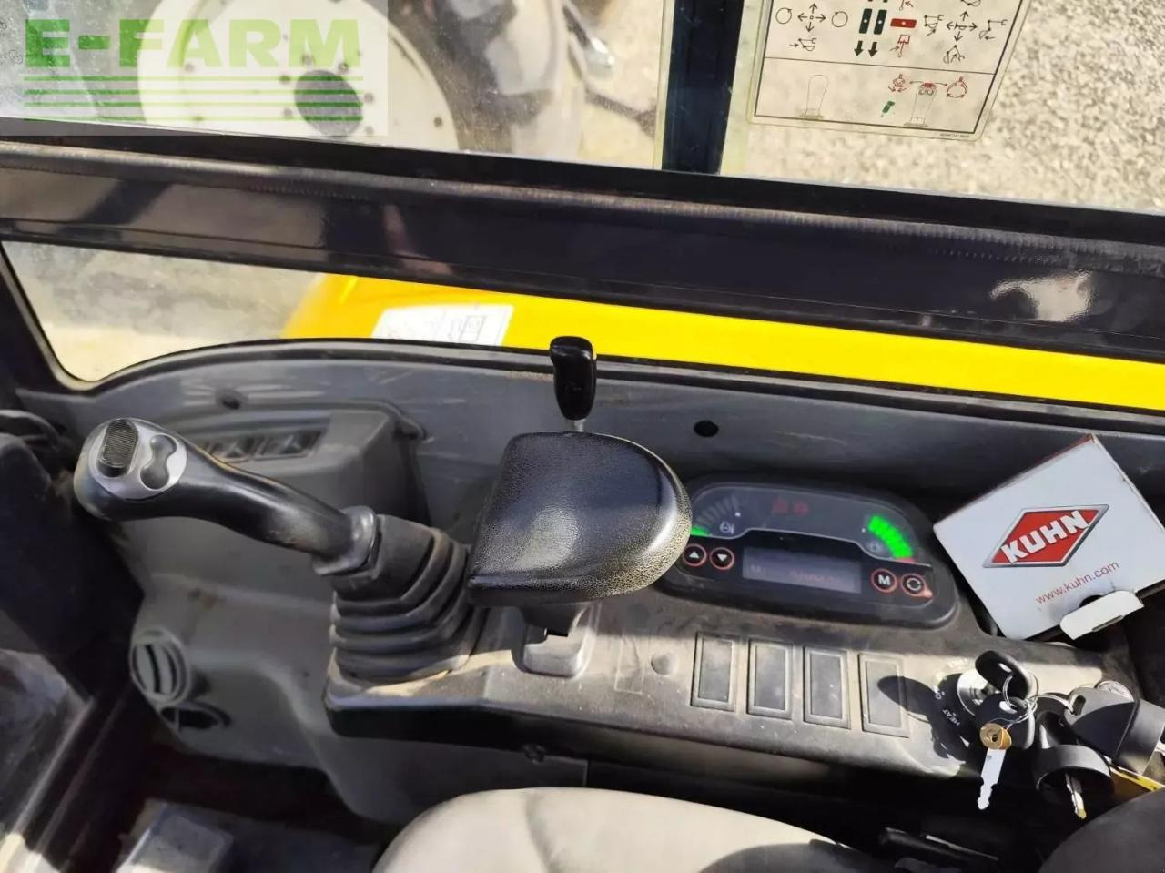 New Holland e26c - Mini bager: slika 4 New Holland e26c - Mini bager: slika 4