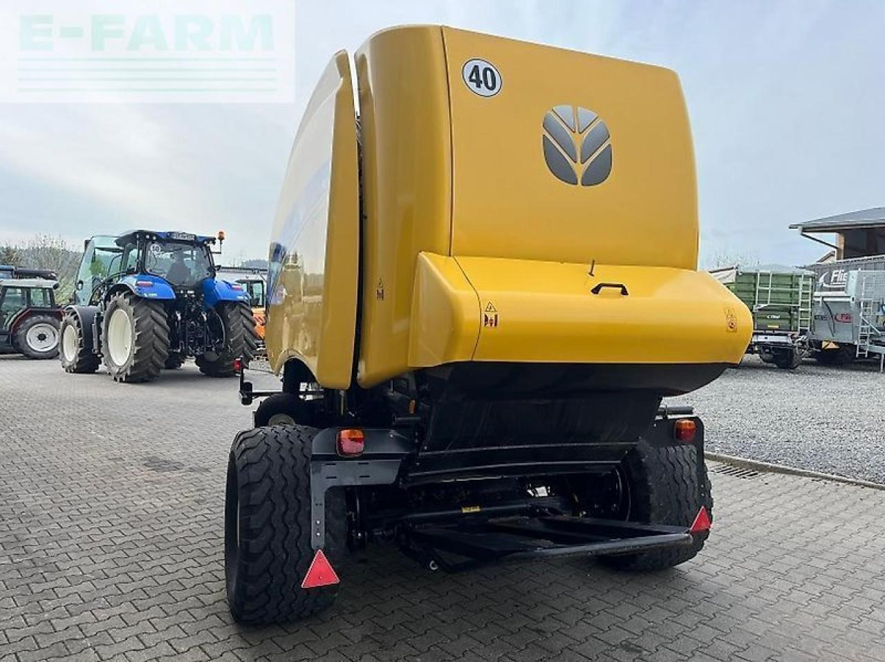 New Holland rb 180 c - Balirka za kockaste bale: slika 4 New Holland rb 180 c - Balirka za kockaste bale: slika 4
