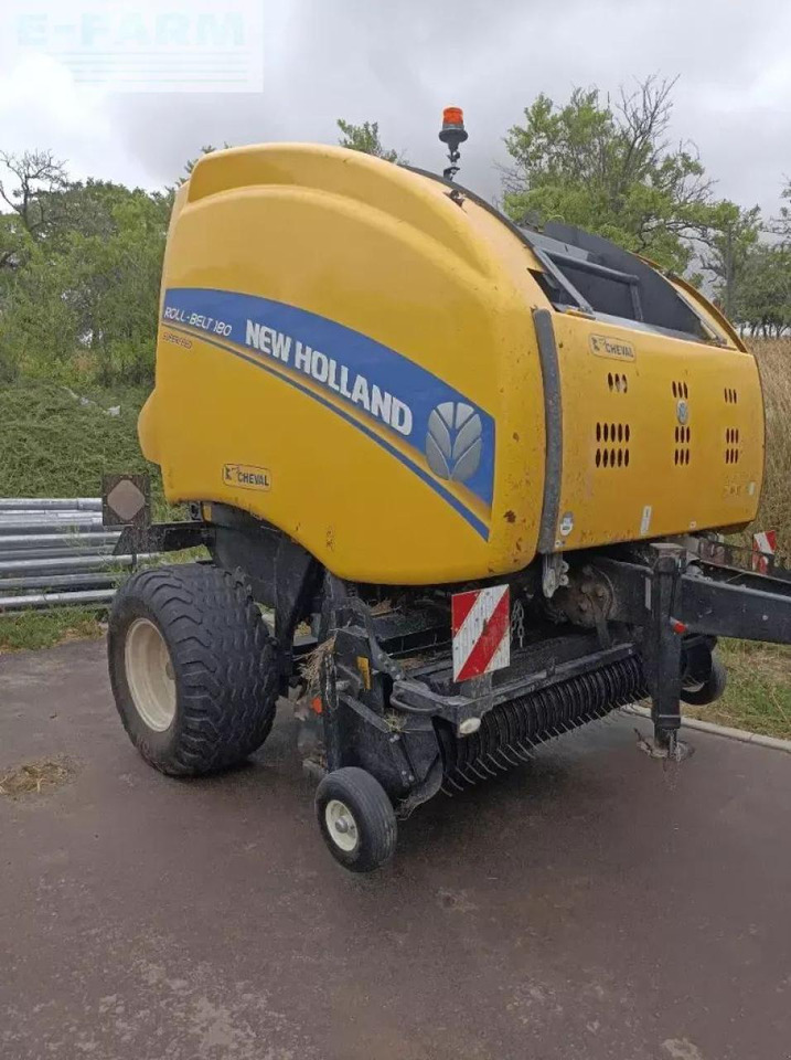 New Holland rolt belt 180 superfeed - Balirka za kockaste bale: slika 2 New Holland rolt belt 180 superfeed - Balirka za kockaste bale: slika 2