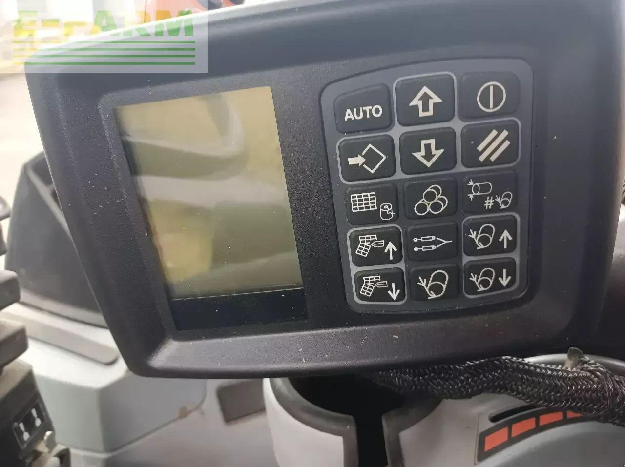 New Holland rolt belt 180 superfeed - Balirka za kockaste bale: slika 5 New Holland rolt belt 180 superfeed - Balirka za kockaste bale: slika 5