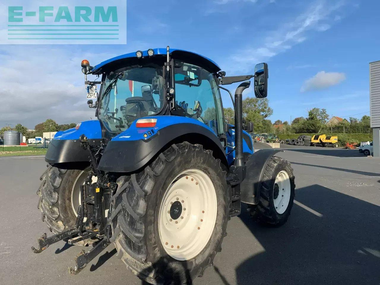 New Holland t5.120 dynamic command - Traktor: slika 4 New Holland t5.120 dynamic command - Traktor: slika 4