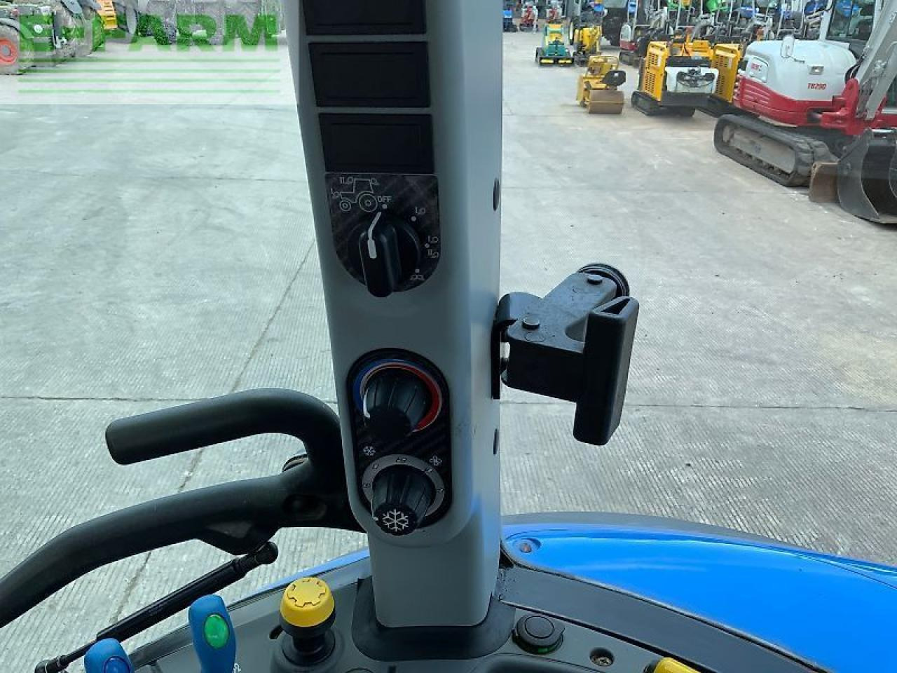 Traktor New Holland t5.95 tractor (st23758): slika 18