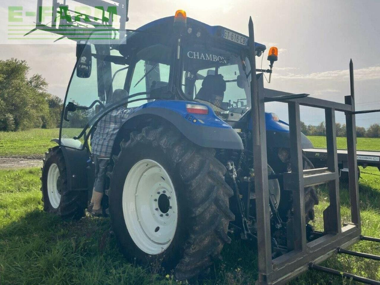 New Holland t6.145 - Traktor: slika 4 New Holland t6.145 - Traktor: slika 4