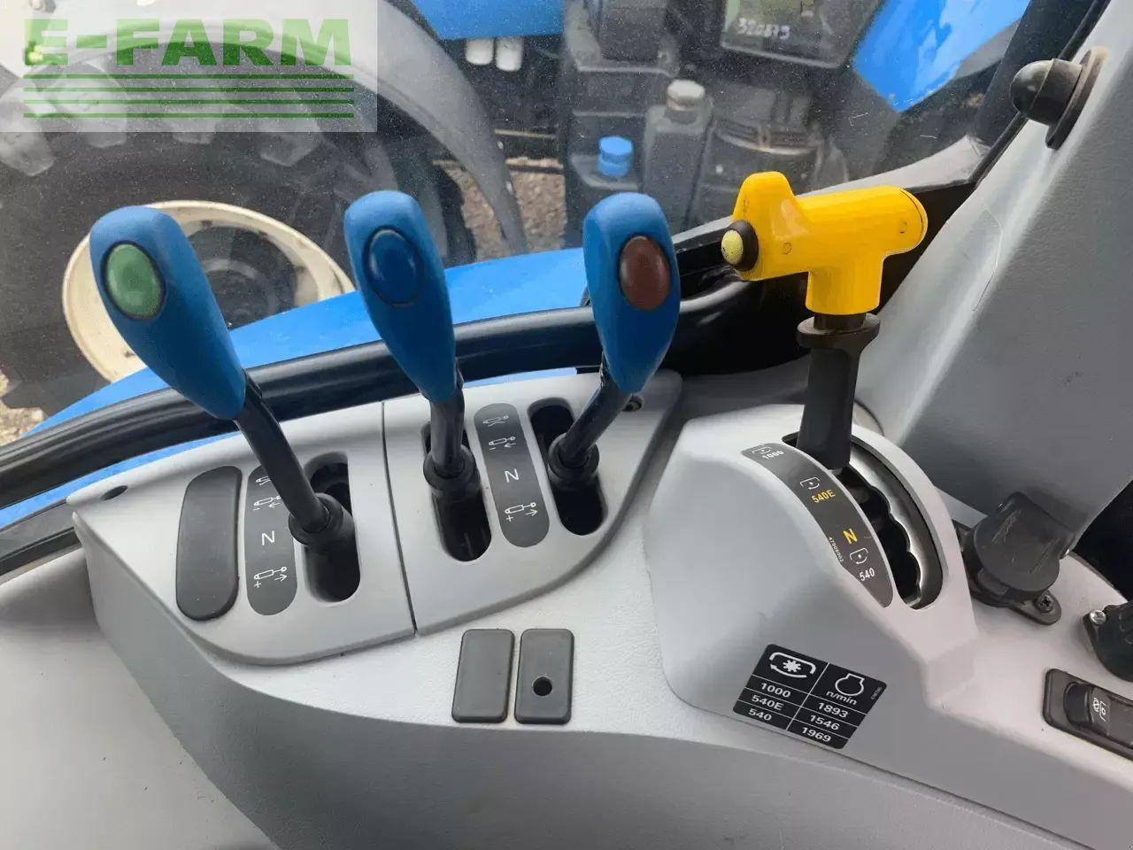 New Holland t6.145 dynamic command - Traktor: slika 5 New Holland t6.145 dynamic command - Traktor: slika 5