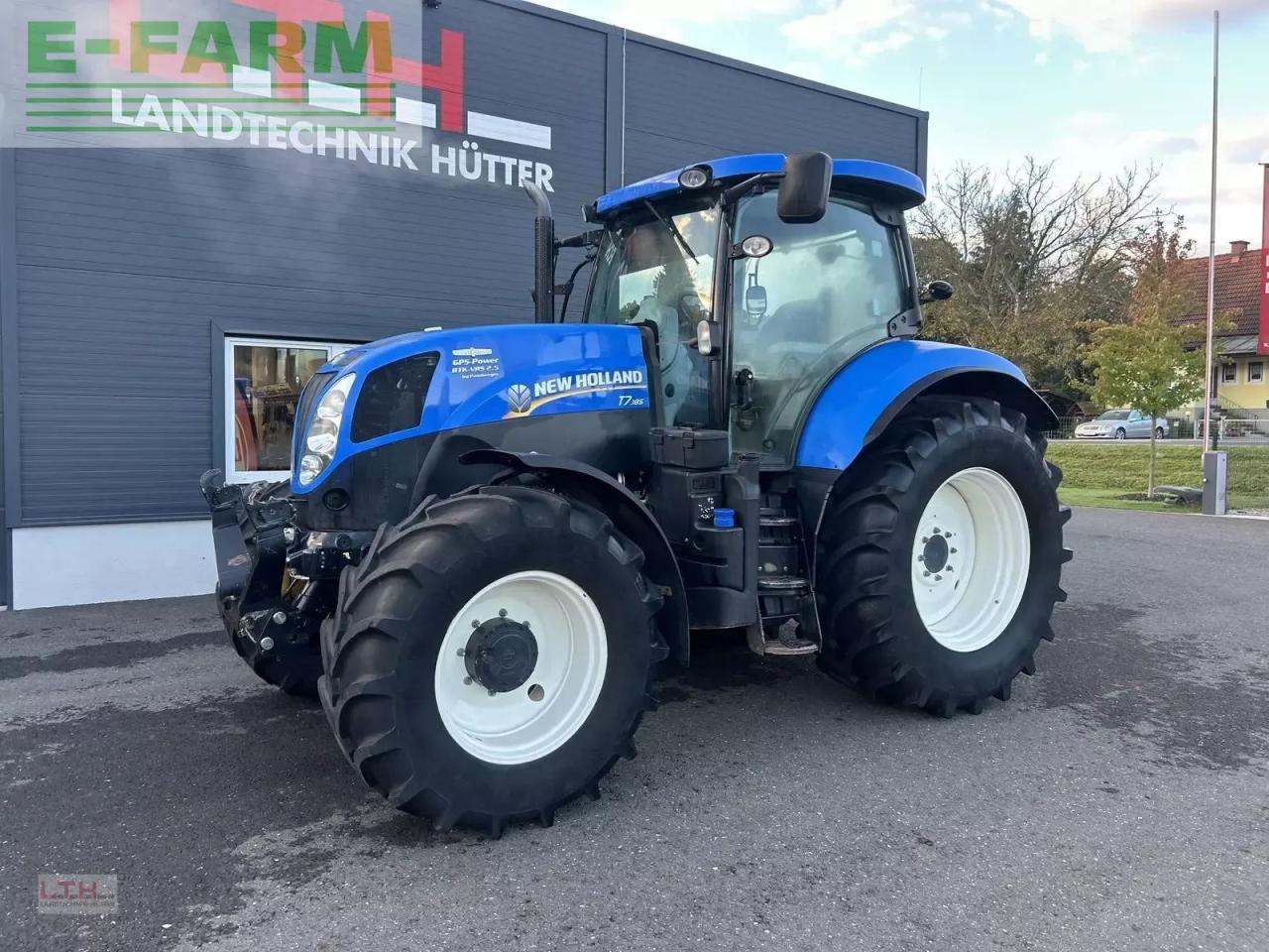 New Holland t7.185 auto command - Traktor: slika 1 New Holland t7.185 auto command - Traktor: slika 1