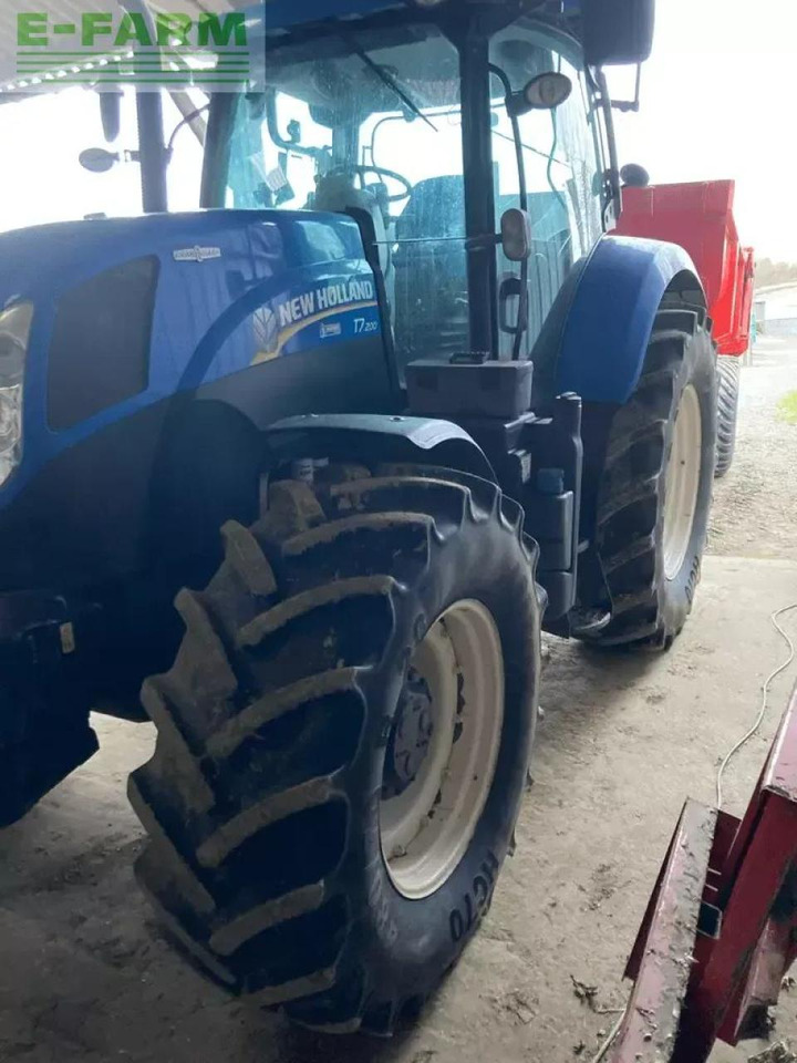 New Holland t7.200 auto command - Traktor: slika 1 New Holland t7.200 auto command - Traktor: slika 1