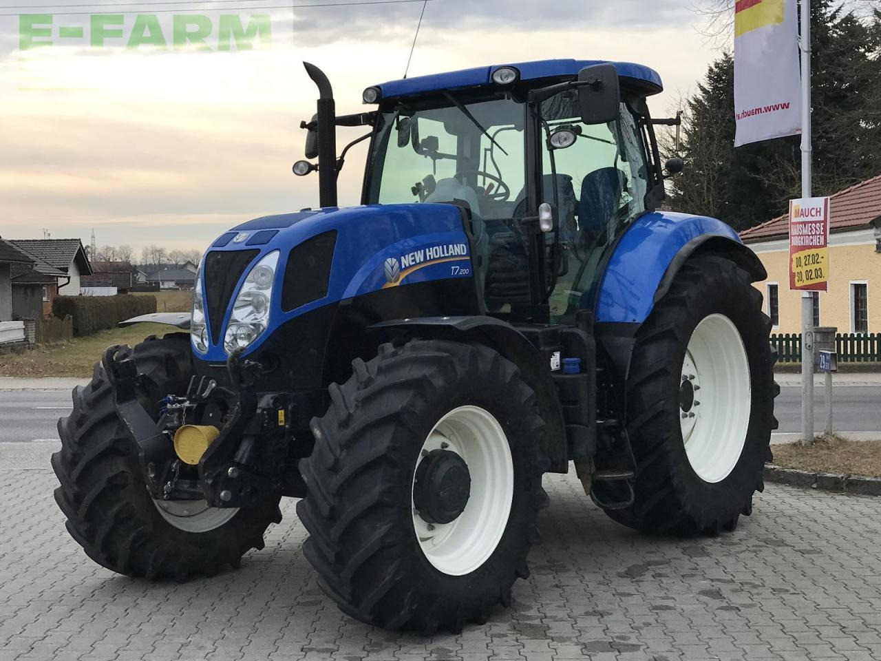 New Holland t7.200 range command - Traktor: slika 4 New Holland t7.200 range command - Traktor: slika 4