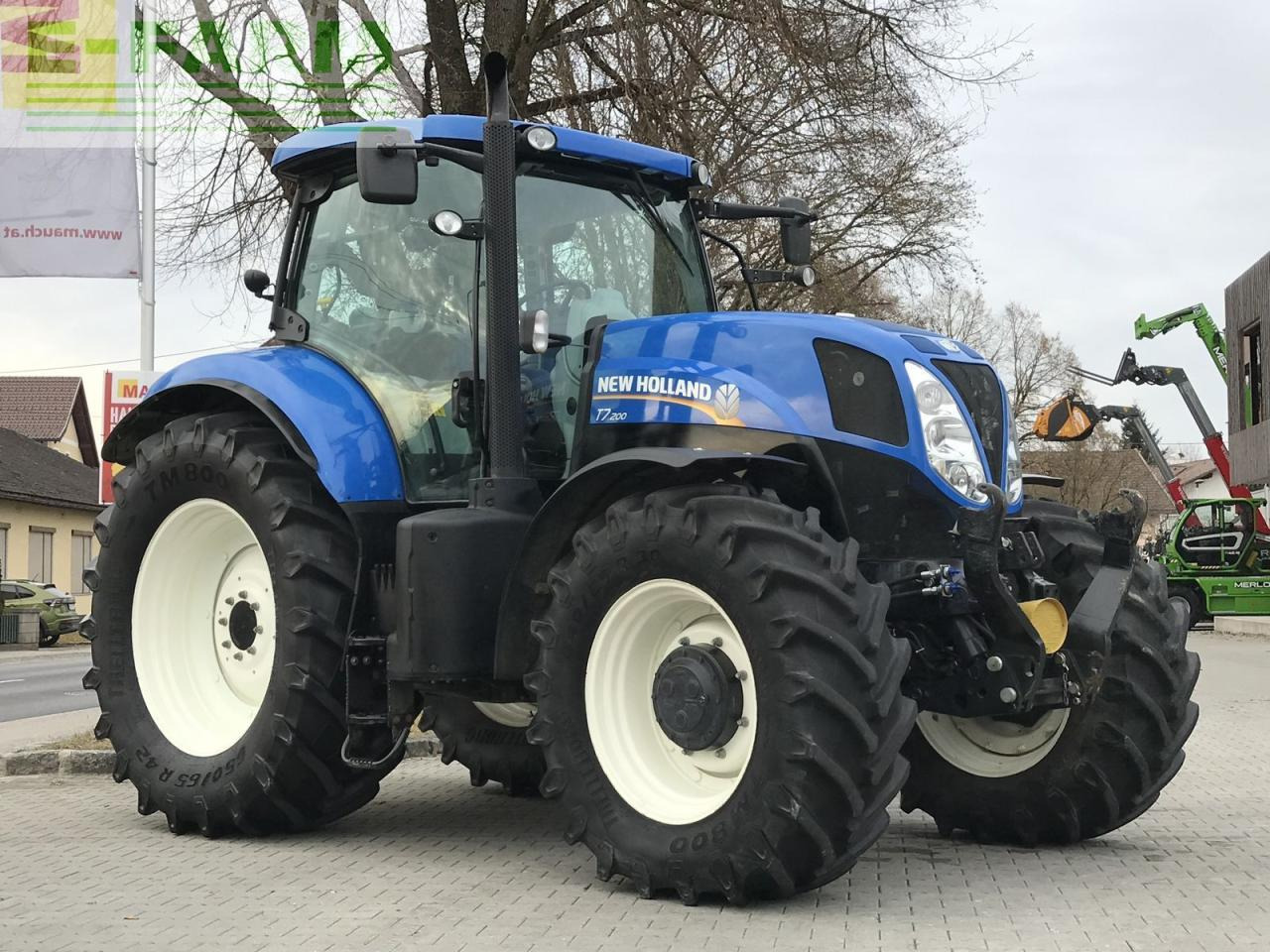 New Holland t7.200 range command - Traktor: slika 1 New Holland t7.200 range command - Traktor: slika 1
