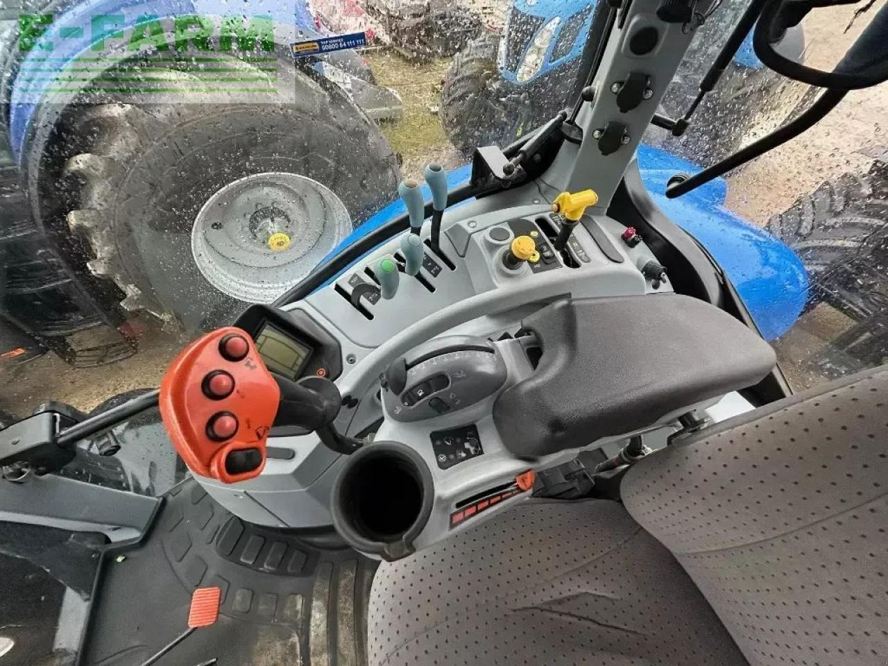 New Holland t7.210 classic - Traktor: slika 4 New Holland t7.210 classic - Traktor: slika 4