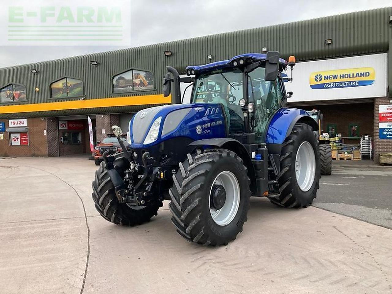 New Holland t7.225 - Traktor: slika 1 New Holland t7.225 - Traktor: slika 1