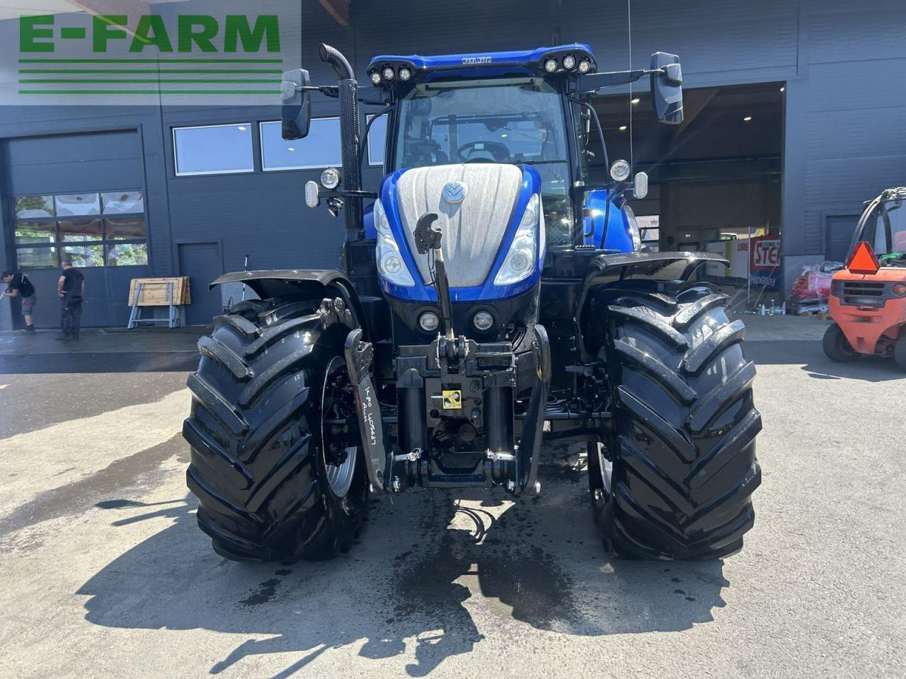 New Holland t7.230 plm auto command - Traktor: slika 3 New Holland t7.230 plm auto command - Traktor: slika 3