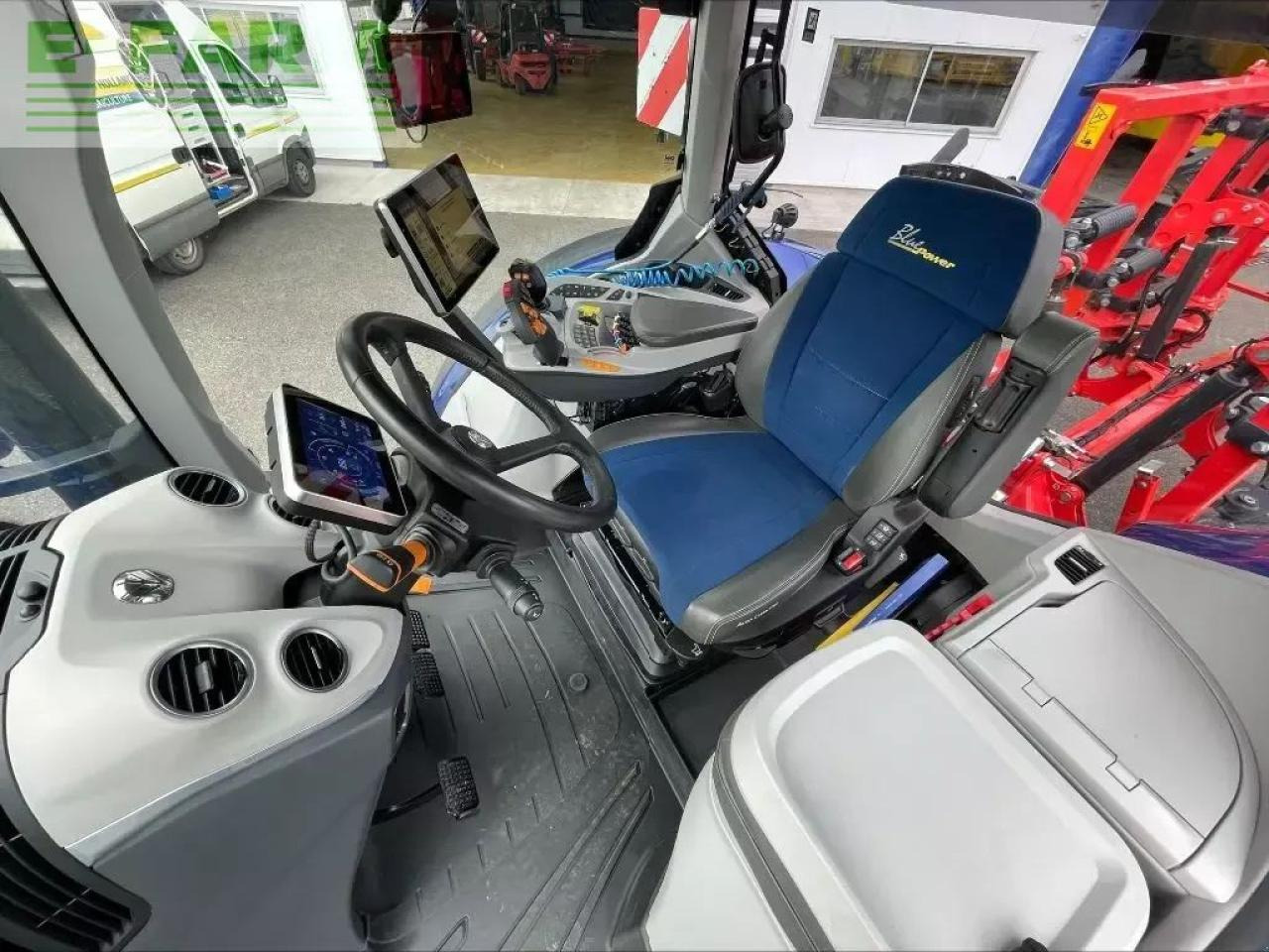 Traktor New Holland t7.315 hd plmi HD: slika 7 Traktor New Holland t7.315 hd plmi HD: slika 7