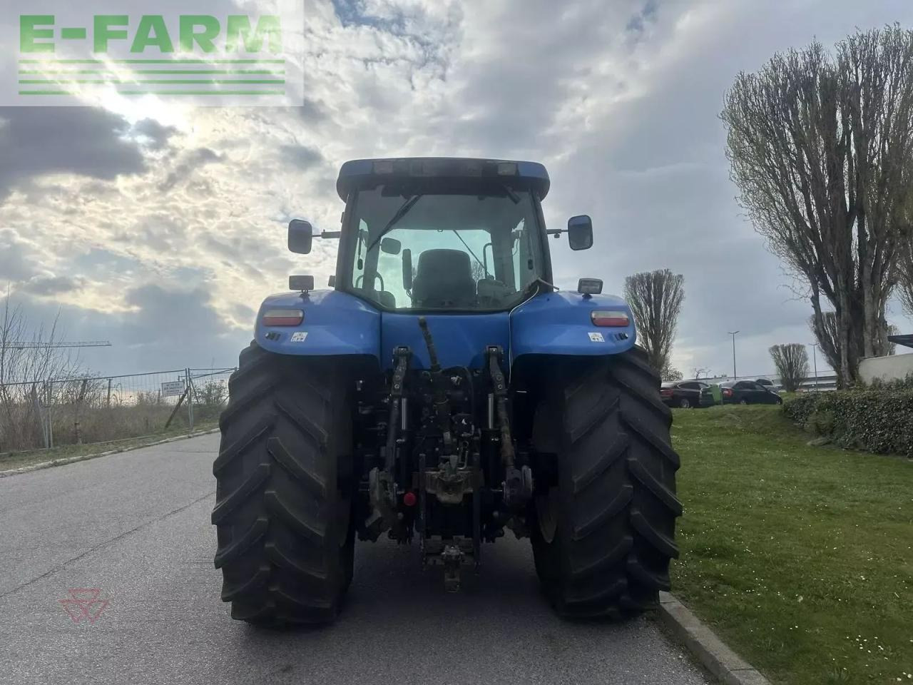 New Holland t8040 - Traktor: slika 5 New Holland t8040 - Traktor: slika 5