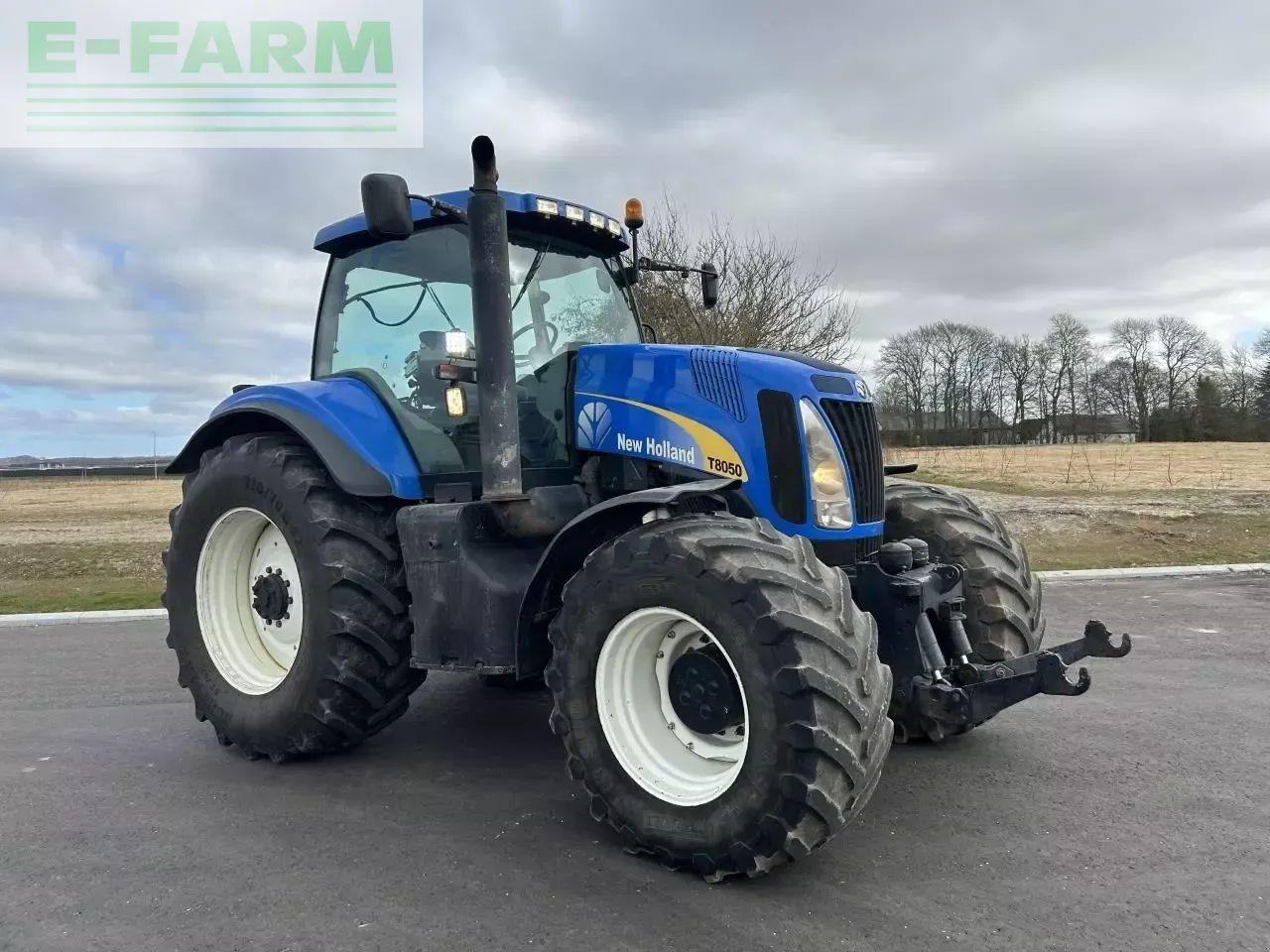 New Holland t8050 - Traktor: slika 2 New Holland t8050 - Traktor: slika 2