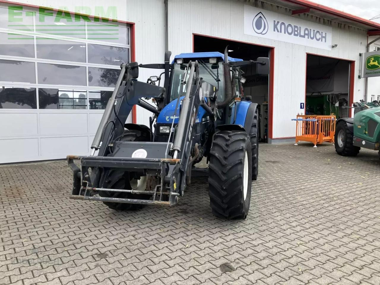 New Holland ts 115 - Traktor: slika 2 New Holland ts 115 - Traktor: slika 2
