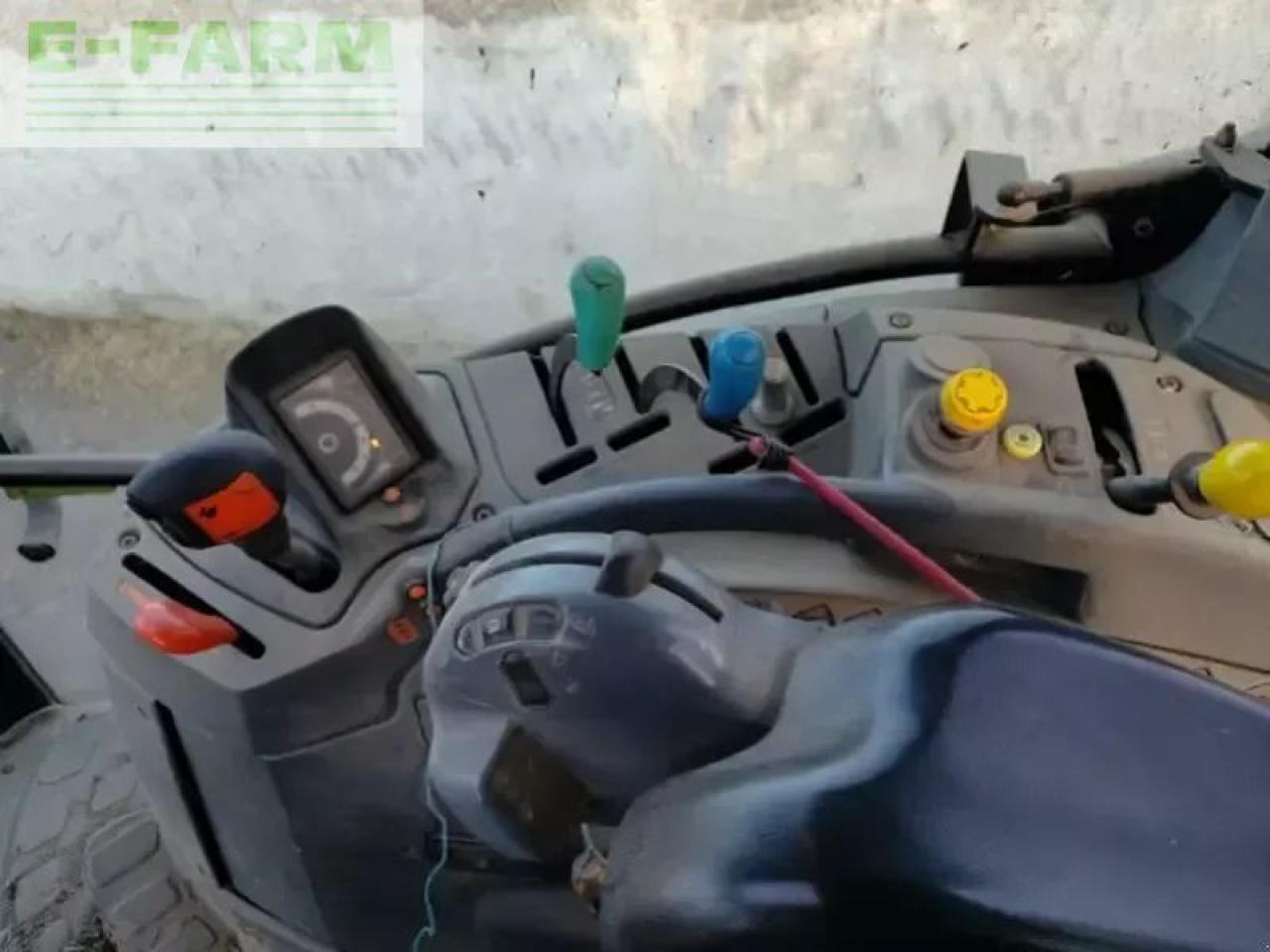 New Holland tsa 125 - Traktor: slika 4 New Holland tsa 125 - Traktor: slika 4