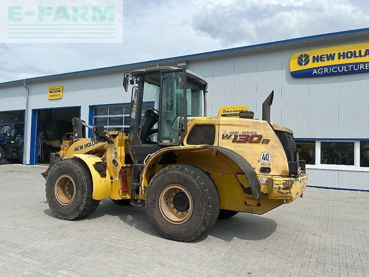 New Holland w 130 b - Mini bager: slika 2 New Holland w 130 b - Mini bager: slika 2