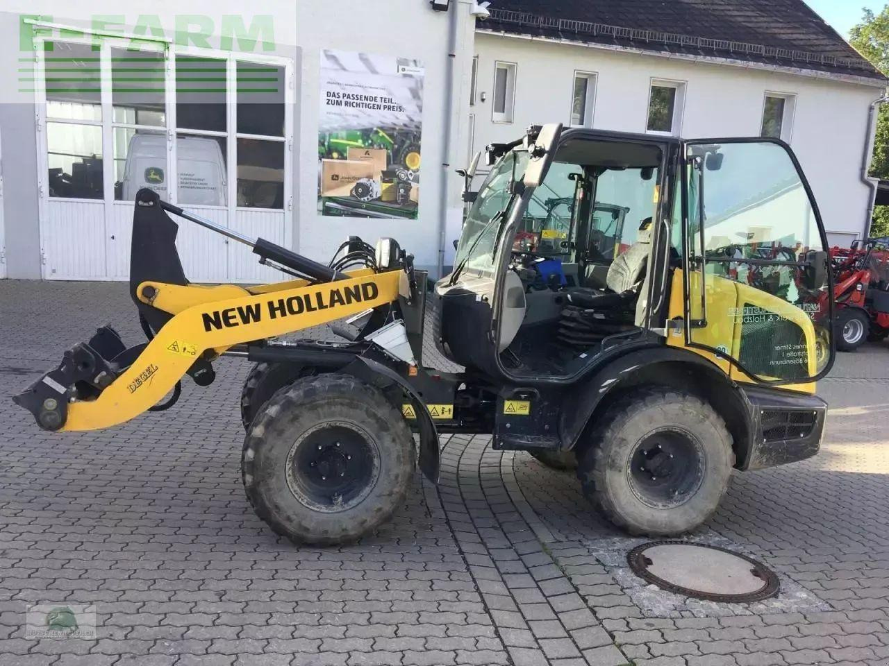 New Holland w50c - Mini bager: slika 1 New Holland w50c - Mini bager: slika 1