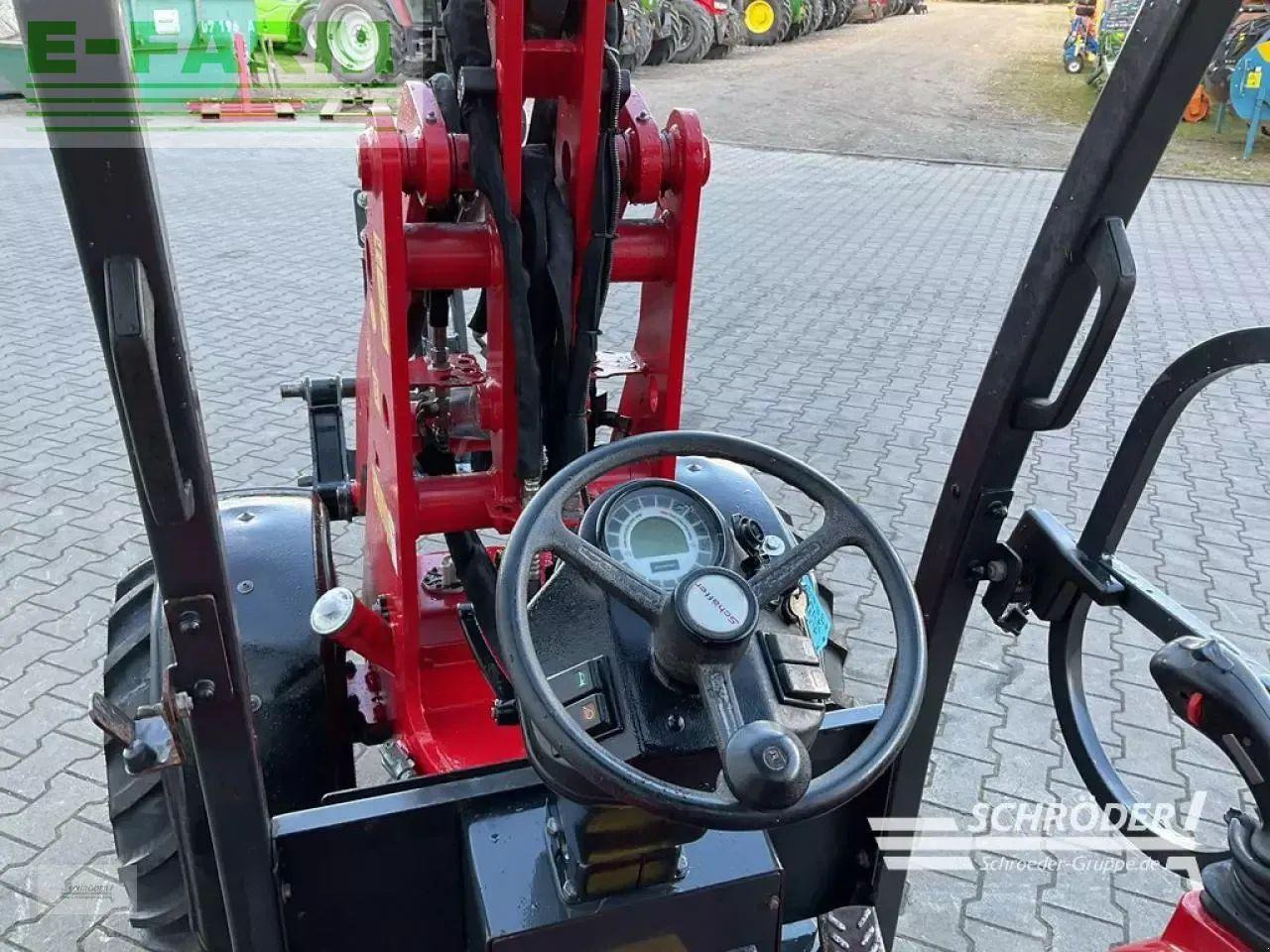 Utovarivač točkaš Schäffer 2336 slt: slika 20 Utovarivač točkaš Schäffer 2336 slt: slika 20