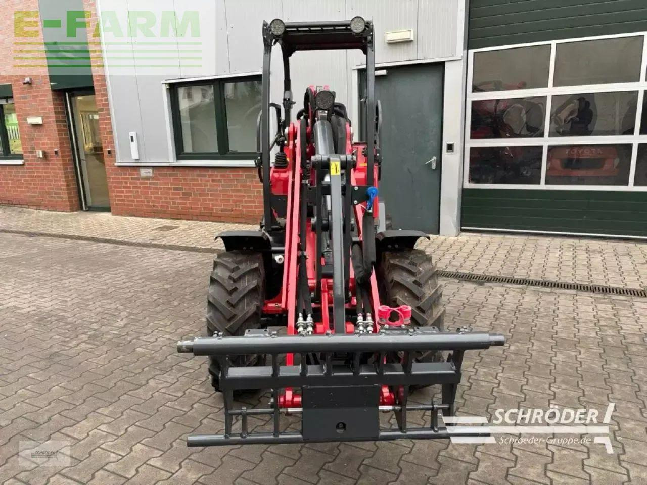 Schäffer 3650 - Utovarivač točkaš: slika 3 Schäffer 3650 - Utovarivač točkaš: slika 3