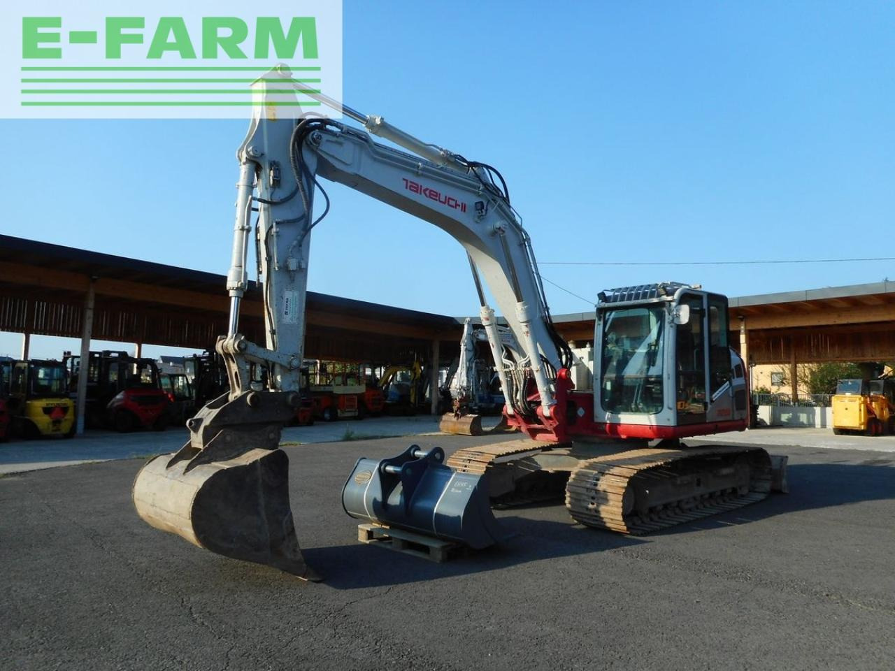 Takeuchi tb 2150 ( 15.095kg ) mit schwenkarm - Bager guseničar: slika 2 Takeuchi tb 2150 ( 15.095kg ) mit schwenkarm - Bager guseničar: slika 2