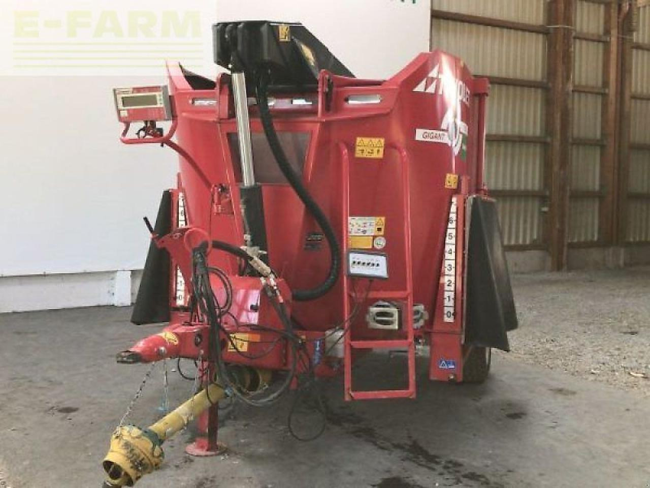 Trioliet gigant 700 - Oprema za stoku: slika 4 Trioliet gigant 700 - Oprema za stoku: slika 4